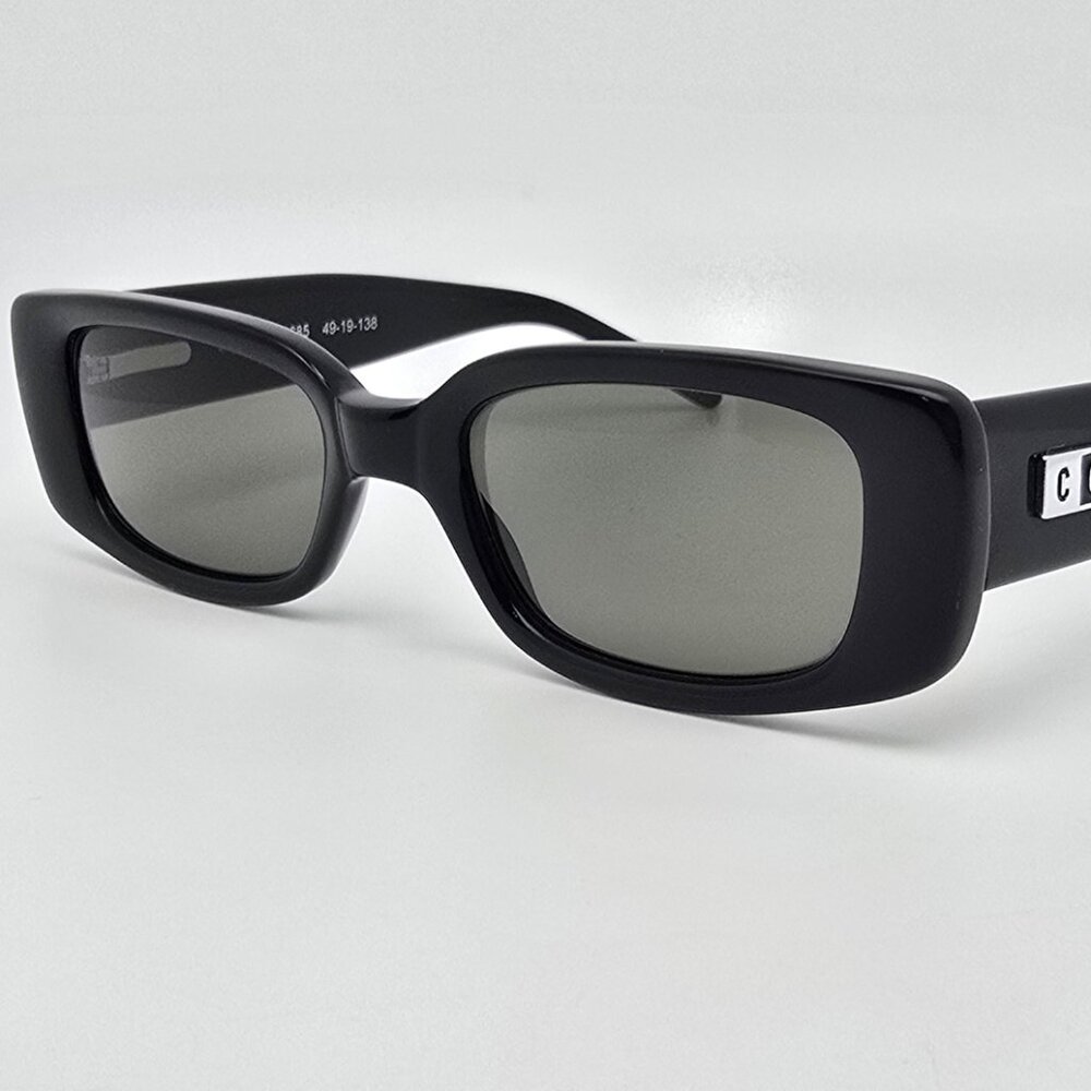 Code 198685 B-7401 Gloss Black Frame Grey Lens Sunglasses w/ Flexhinge 49-19-138